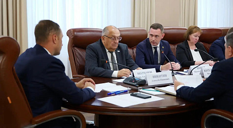 В Саратовской области сносят закрывающие обзор билборды